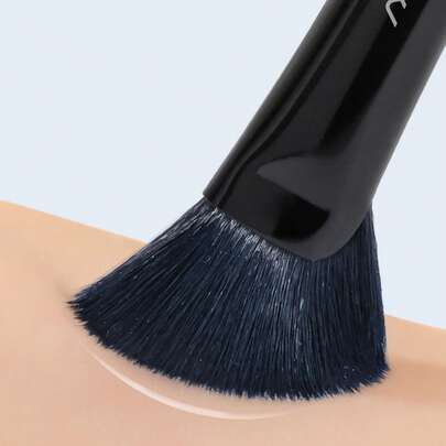 1支化妆刷，柔软刷毛，高光刷，鼻部轮廓刷，便携式设计，蓝色女巫面部化妆刷