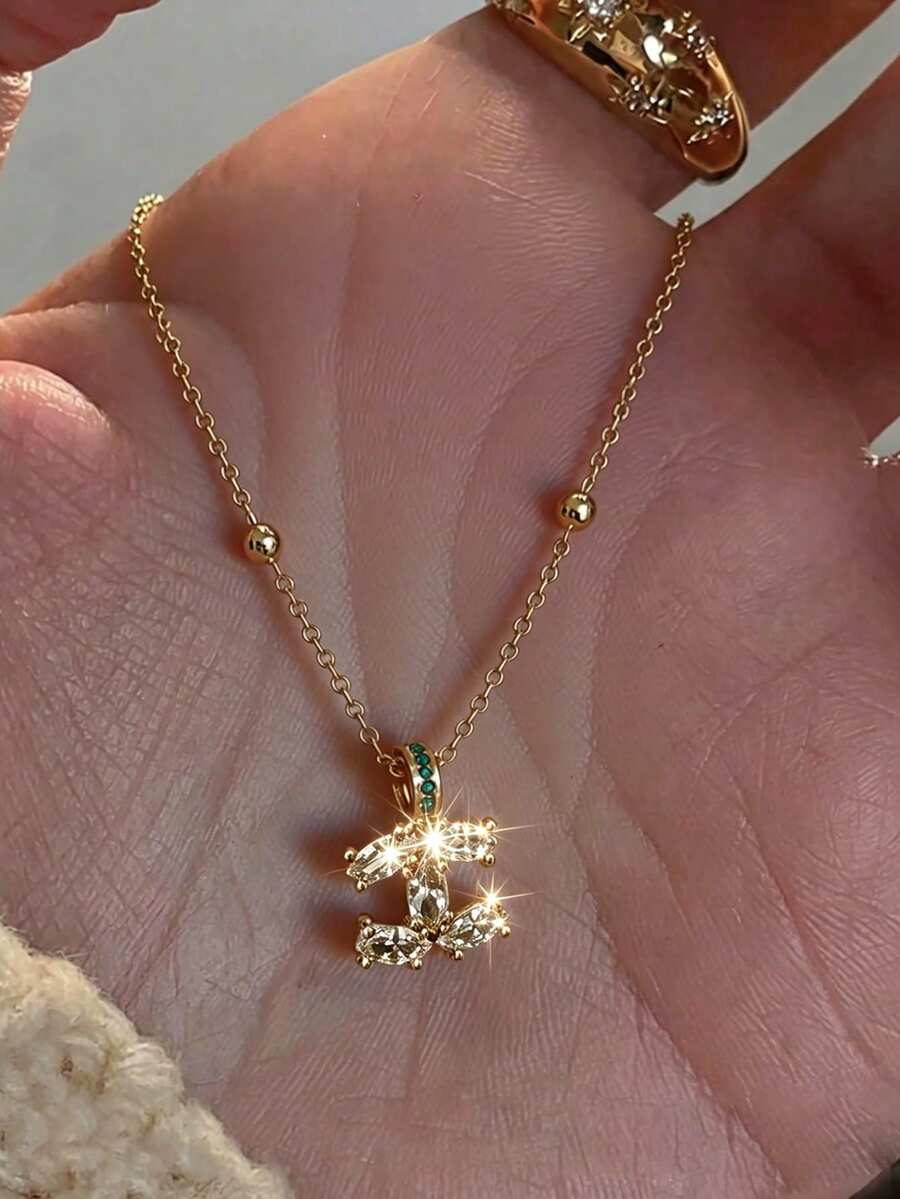 1件简约水晶锆石吊坠项链，女士经典复古吊坠项链，适合日常佩戴或聚会，是情人节的理想礼物
