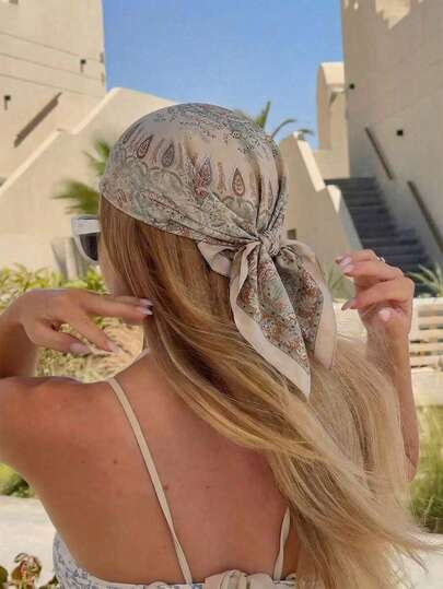 1 chiếc khăn bandana vuông thanh lịch dành cho nữ với họa tiết Paisley, đa năng có thể dùng như khăn tay, khăn choàng, khăn bandana và phụ kiện tóc, thích hợp sử dụng trong nhà thờ Hồi giáo, có thể đeo vào mùa hè, là phụ kiện thời trang và giản dị cho trang phục của bạn.