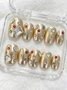 10片短款方形和圆形甲片，镜面金色底，饰有3D水晶爱心，Y2K朋克奢华风假指甲，手工制作，可重复使用，适合新手，日常、通勤、派对、音乐会等场合，是送给她的绝佳礼物。 - 金色 - 查看 3