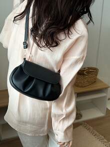 2026 Nueva llegada Bolso bandolera pequeño de nicho para mujer, bolso minimalista y elegante con diseño de solapa plisada en forma de nube, primavera/verano - Negro - Ver 5