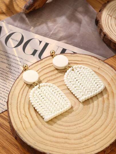 1 Pair Ins-Style French Elegant Woven Earrings, Minimalist High-End Earrings, Suitable For Daily Outings, Photo Shoots, Commuting, Office, Gatherings With Friends, Birthdays, Spring Outings, French/Gentle/Commuting Style, Student Campus Daily, Photo Prop