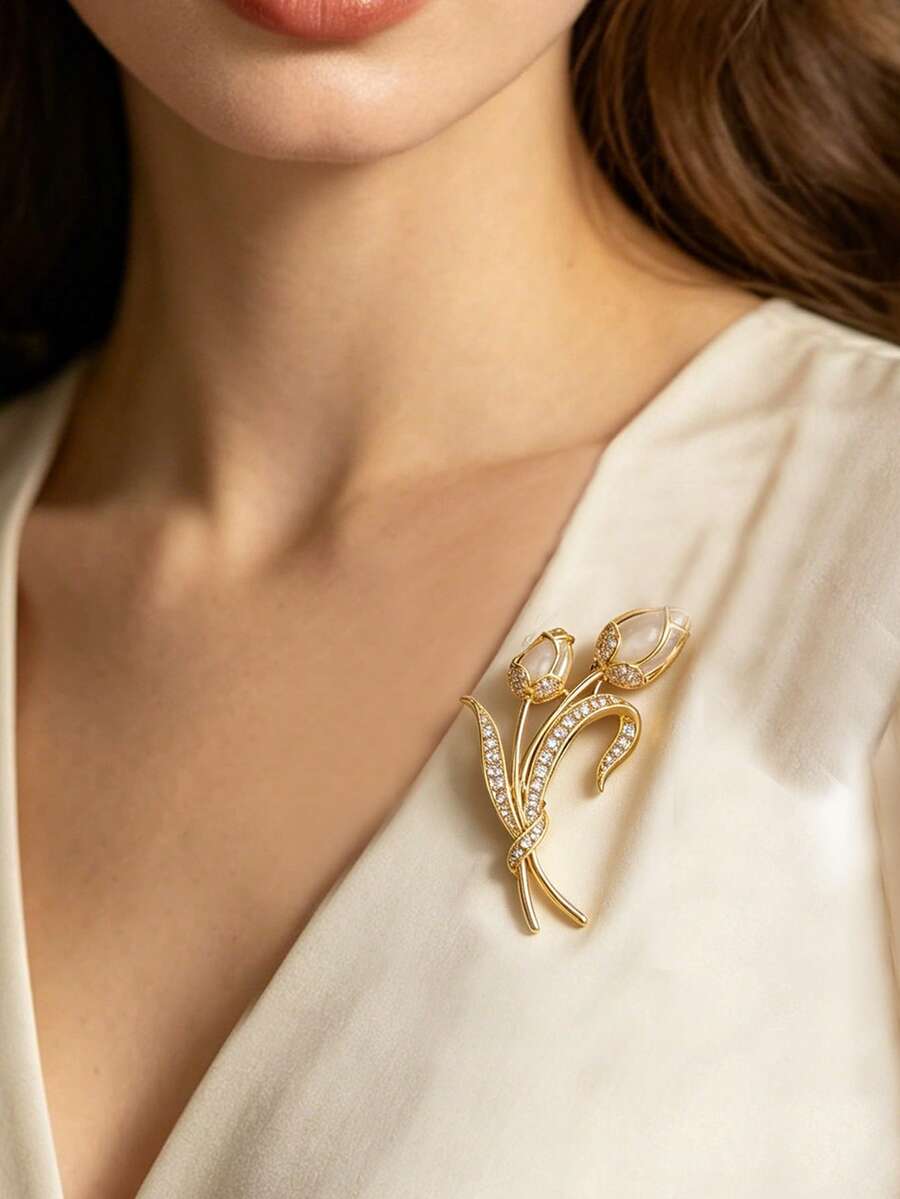 1pc Rhinestone Tulip Brooch, Anti-Glare Suit Lapel Pin Jewelry, Random Diamond Quantity - Gold - View 1