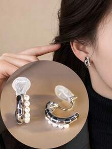 1 Đôi bông tai kẹp hai hàng bằng đồng đính ngọc trai giả kiểu dáng mới, thanh lịch, giúp thon gọn vóc dáng, phù hợp cho phụ nữ đeo hàng ngày, quà tặng ngày lễ. - Kẹp tai - Xem 12