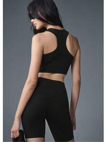 Alo Yoga Aspire Tank | Ultra-Lightweight Performance Jersey | Raceback Silhouette | Moisture-Wicking & Breathable Fabric | Relaxed Drape Fit | Essential High-Intensity & Yoga Staple - 黑色 - 查看 3