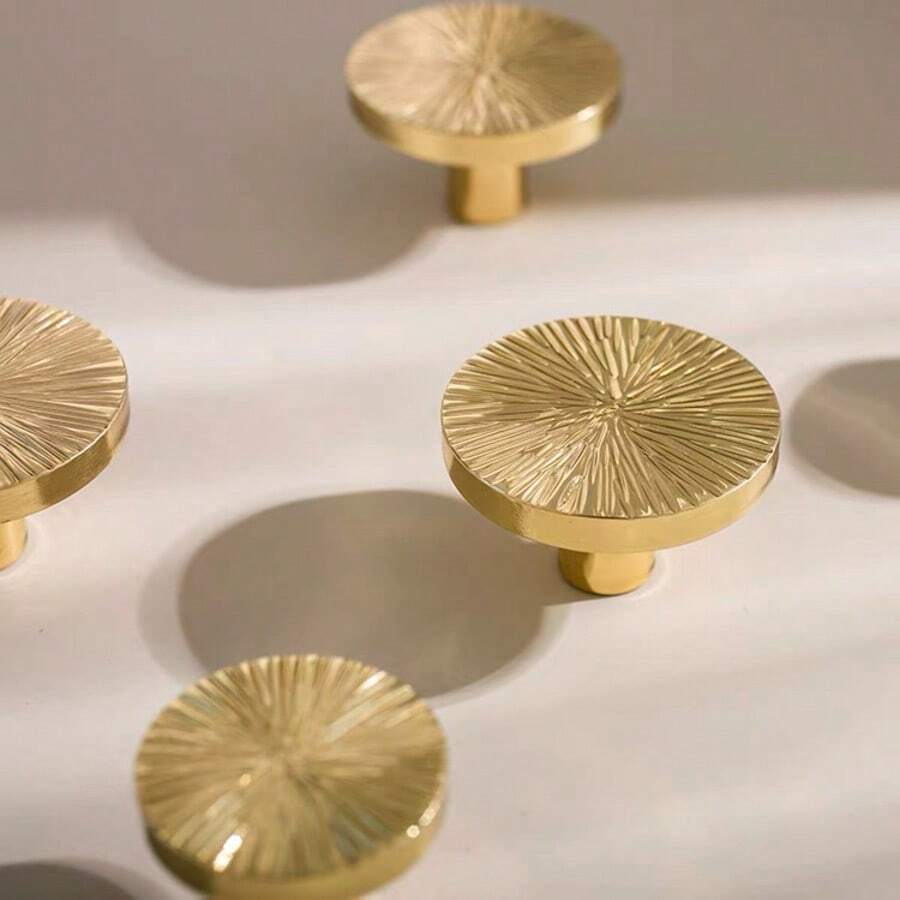 1 pieza Tirador de bronce martillado hecho a mano, color dorado, adecuado para hotel, restaurante, decoración del hogar, cajones, armarios, armarios, cocinas, baños, habitación de niños