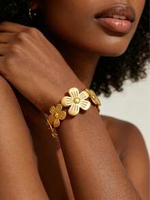 1PC Vintage Gold Tone Stainless Steel Plumeria Flower Bangle, Boho Floral Open Cuff Bracelet, Elegant Statement Jewelry For Women - Gold - View 1