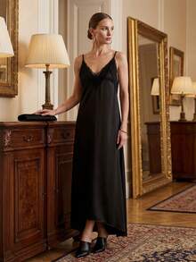 Vestido largo de satén para mujer, estilo camisola, con encaje, patchwork, escote en V, sin mangas y espalda descubierta, elegante vestido lencero para fiestas nocturnas. - Negro - Ver 2