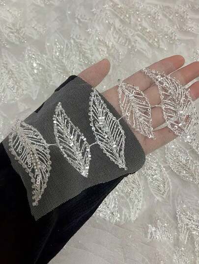 5pcs White Embroidered Leaf Lace Patches, Suitable For Sewing On Clothing, Bags And Jeans. Bridal White Lace Hair Clips With Crystal Sequin Pearl Decor, DIY Accessories For Wedding Dress