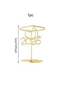Bộ 10/5/1 giá đỡ số bàn hình mũ tốt nghiệp năm 2026, giá trưng bày ảnh tốt nghiệp hình mũ, giá đỡ ảnh màu vàng dùng làm vật trang trí trung tâm, giá đỡ số bàn tốt nghiệp, giá đỡ thẻ cho tiệc tốt nghiệp năm 2026, đồ dùng trang trí tiệc tốt nghiệp, tiệc cưới, tiệc sinh nhật. - Xem 9