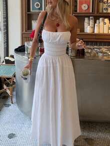 女士纯白色波西米亚风优雅性感抹胸荷叶边连衣裙，修身设计凸显身材，适合海滩度假、婚礼、夏季派对等场合。 - 白色 - 查看 1