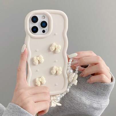 Ốp điện thoại tự làm hình trái tim/Phù hợp cho iPhone 16/15 PRO MAX/15 PLUS/15 PRO/15/14 PRO MAX/14 PLUS/14 PRO/14/13 PRO MAX/13 PRO/13/12 PRO MAX/12 PRO/12 PRO MAX/11 PRO/11/XS MAX/XR/XS/7/8 PLUS/ Ốp bảo vệ chống sốc trong suốt, thiết kế nơ ngọc trai giả màu hồng với vòng tay hình bướm, phù hợp cho Galaxy A14 A34 A54 A15 A25 A35 A55 S23 S23Plus S23ultra S23fe S24 S24plus S24ultra S24fe S25 S25plus S25ultra