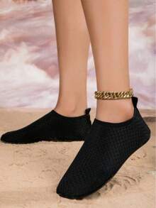 Women's Quick Dry Water Shoes, Non-Slip Breathable Mesh Barefoot Aqua Socks For Beach Swim Surf. Water Shoes Swim Shoes - Black - View 5