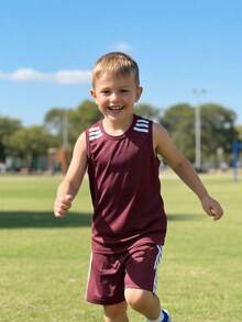 Boys' Premium Soccer Jersey And Shorts Set With Sleeve Detail And Lightweight Fabric - 酒紅色 - 查看 10