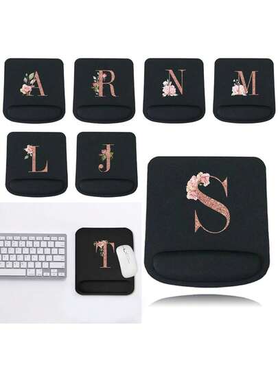 1 pieza Almohadilla ergonómica cuadrada de EVA para la muñeca, impresa con un patrón de flor dorada rosa y la primera letra del alfabeto de la A a la Z, alfombrilla de ratón antideslizante de espuma de memoria, cómoda y amigable con la piel, para escritorio de oficina, computadora portátil. Adecuado para trabajadores de oficina, gamers, decoración del hogar, maestros, útiles de oficina, regalos del Día de San Valentín para seres queridos. Esencial para la temporada de regreso a la escuela.