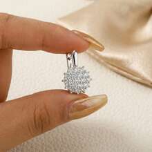 1 Pair Luxury Elegant Style Sunflower Shaped Earrings With Synthetic Cubic Zirconia, Elegant Sexy Floral Stud Earrings, Classic Flower Cluster Design With Multiple Sparkling Cubic Zirconia Closely Arranged, Suitable For Women Seeking Elegant Elegant, Ideal For Wedding, Evening Banquet, Workplace Commute, Anniversary, And Valentine's Day Gift Occasions, Great Choice For Wife, Daughter, Valentine's Day Gift, And Holiday Gift - Multicolor - View 3