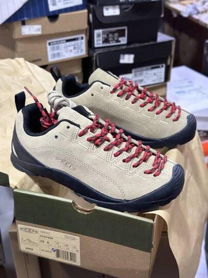 Giày KEEN JASPER da cổ điển thoải mái, giày thường ngày ngoài trời, giảm sốc, chống mài mòn, chống thấm nước, phù hợp cho đi bộ đường dài, cắm trại, leo núi, tập luyện thể thao, unisex, màu bạc nâu, kiểu dáng retro cổ điển.