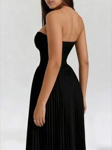Chic And Elegant Wrap-Around Pleated Dress For Women, Simple And Elegant Solid-Color Plunging Pleated Halter-Neck Fitted Dress - Black - View 3