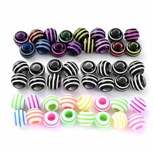 50顆 9x12mm 壓克力條紋大孔珠，彩色圓形隔珠，適用於DIY珠寶、手鍊、項鍊與鑰匙圈時尚配件 - 大孔珠 - 查看 6