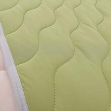 1pc Cooling Blanket, Modern Floral & Botanical Pattern Quilted Throw, Lightweight Breathable Fabric, Designed For Heat-Sensitive, Large Size Cooling Blanket, Silky Soft, Quick Moisture Wicking, Suitable For Home & Travel, All Season - Baby Pink - View 8