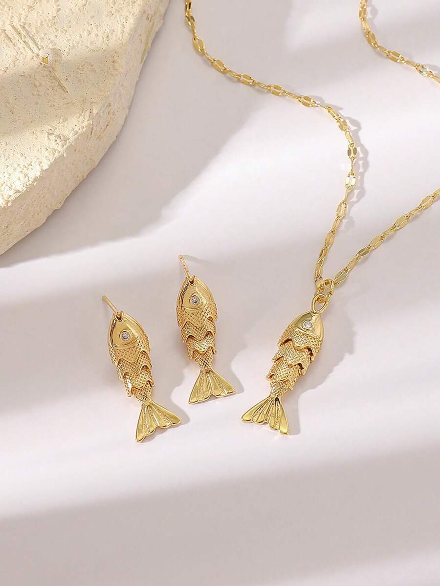 3件套欧美时尚海滩度假风不锈钢镀金海洋系列海星吊坠项链耳环套装，女士时尚首饰礼品，适合日常佩戴装饰或赠送朋友/女友。