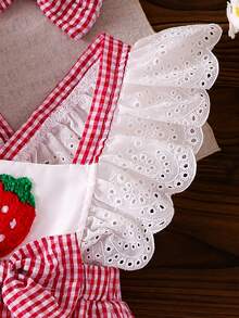 Conjunto de 2 piezas para niña bebé: mono con bordado de fresa, estampado a cuadros, encaje calado, mangas volantes, espalda descubierta y bajo con volantes, con diadema de lazo extragrande, estilo enérgico, lindo, fresco y pastoral - Rojo - Ver 8