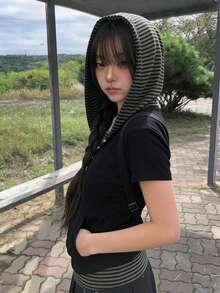 YCYC 韓式風格秋冬條紋拼接鈕扣連帽短袖女款 T-shirt 上衣 - 黑色 - 查看 3
