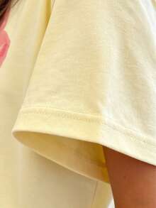 Pale Yellow Acid Wash Hibiscus Print Loose Fit Round Neck T-Shirt For Women, Suitable For Summer Beach Vacation Casual - Yellow - View 3