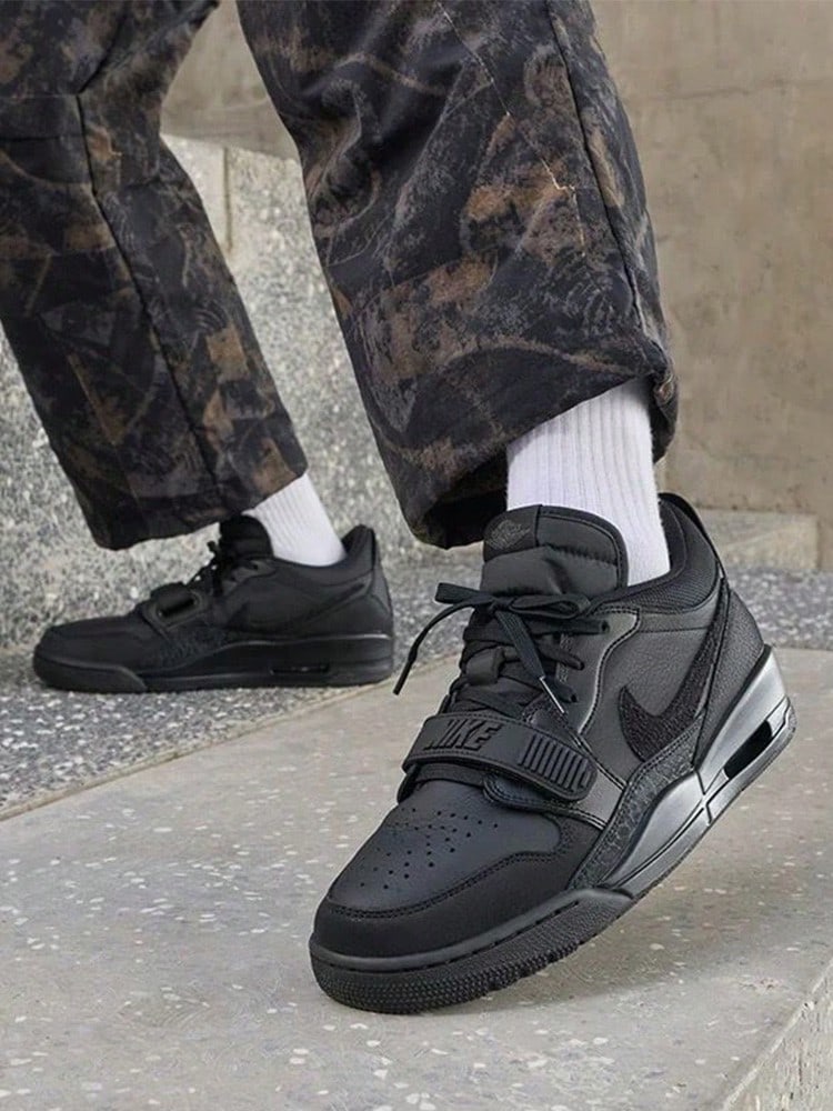 Nike Jordan Air Jordan Legacy 312 男款舒適合腳低筒復古籃球鞋 - 黑色 - 查看 1