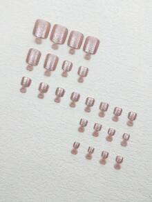 增添一丝浪漫气息！24片短款美甲贴片，时尚现代，玫瑰色闪粉，阳光下闪耀，按压式设计，让您更加迷人。适合女性日常浪漫简约的美甲装饰。套装包含：1瓶果冻胶+1小号橡胶贴片，夏季美甲装饰 - 彩色 - 查看 4