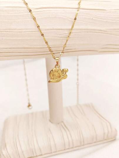 1pc Natural Style 18K Gold Plated Stainless Steel Snail Pendant Necklace, Unisex Daily Wear, Niche Luxury, Fashion Versatile, Petite & Cute