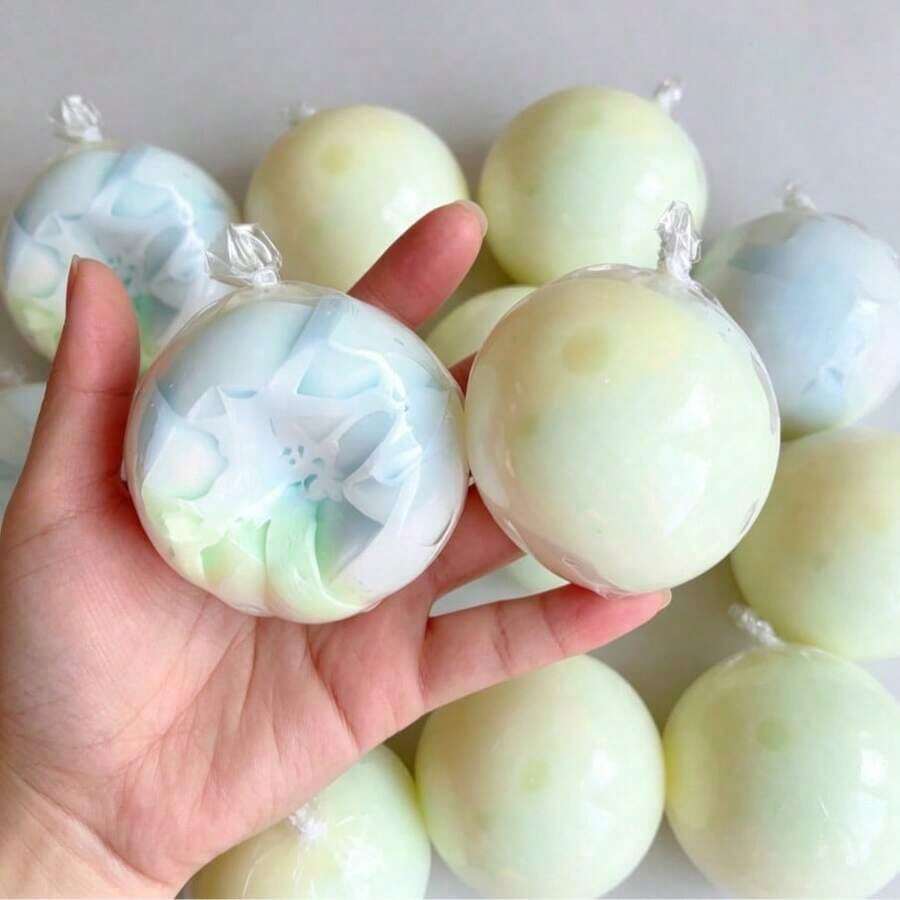 Handmade Crispy Shell Squishy Ball Slow Rebound Sensory Squeeze Toy, Wax Skin Texture Stress Relief Ball, Soft Clay Filled Aesthetic Desk Relaxation Toy With Satisfying Sound - 四色漸變酥脆手工球 - 查看 1