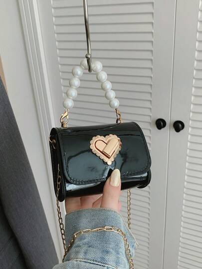 Túi xách khóa hình trái tim tối giản mới năm 2026, túi đeo vai và đeo chéo dây xích ngọc trai, túi công sở đa năng dành cho nữ.