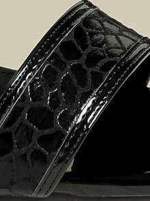 9cm Sandali con tacco alto lucido in pelle verniciata, punta aperta, eleganti e alla moda per vacanze/ufficio, stile sexy da discoteca, texture in pietra retrò, scarpe versatili per abiti, collezione primavera/autunno 2026, stampa leopardata irregolare e casuale, sandali romani con fibbia e punta quadrata, taglie 3-10 - nero - Visualizzare 7