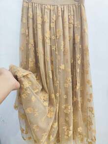 Floral Embroidered Tulle Midi Skirt – Midi Waist, Romantic And Elegant - 卡其色 - 查看 1