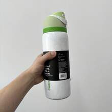 Bình nước Owala 32oz kiểu FreeSip có chức năng lọc trái cây, bình giữ nhiệt di động ngoài trời có tay cầm và nắp lật, thích hợp cho thể thao, du lịch và các hoạt động học tập. Khả năng giữ nhiệt tuyệt vời, thiết kế nắp lật tiện lợi, lý tưởng cho đồ uống nóng/lạnh, cà phê và đồ uống đá. - Nhiều màu - Xem 10