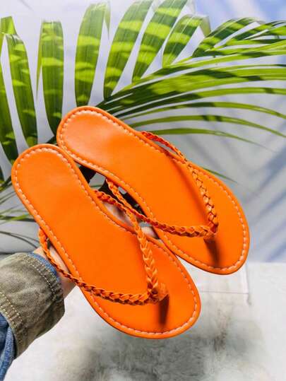 2026新款：大码女式夏季露趾平底凉鞋，编织带人字拖凉鞋，轻便休闲凉鞋