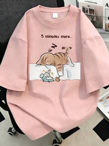 5 Minutes More 可愛貓咪印花圓領女款大尺碼夏季休閒上衣，短袖袖口印花，適合日常穿著、海灘度假、情人節、嘉年華、畢業季、畢業典禮，可與家人朋友搭配，適合外出、旅行、假期、派對、生日、開學季、音樂節、通勤、送禮、健身、WGS、新年、春季、夏季、度假 - 粉色 - 查看 1