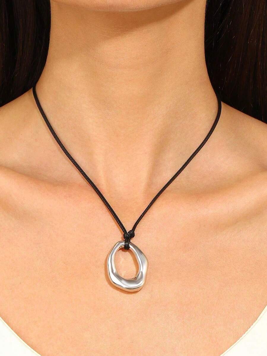 1pc Chunky Metallic Hollow Out Asymmetrical Geometric Multiple Element Charm Heart Shaped Pendant Collar Adjustable Black PU Leather Rope Necklace For Women Fashion Casual Street Party Jewelry Gifts - Họa tiết bạc không đều - Xem 1