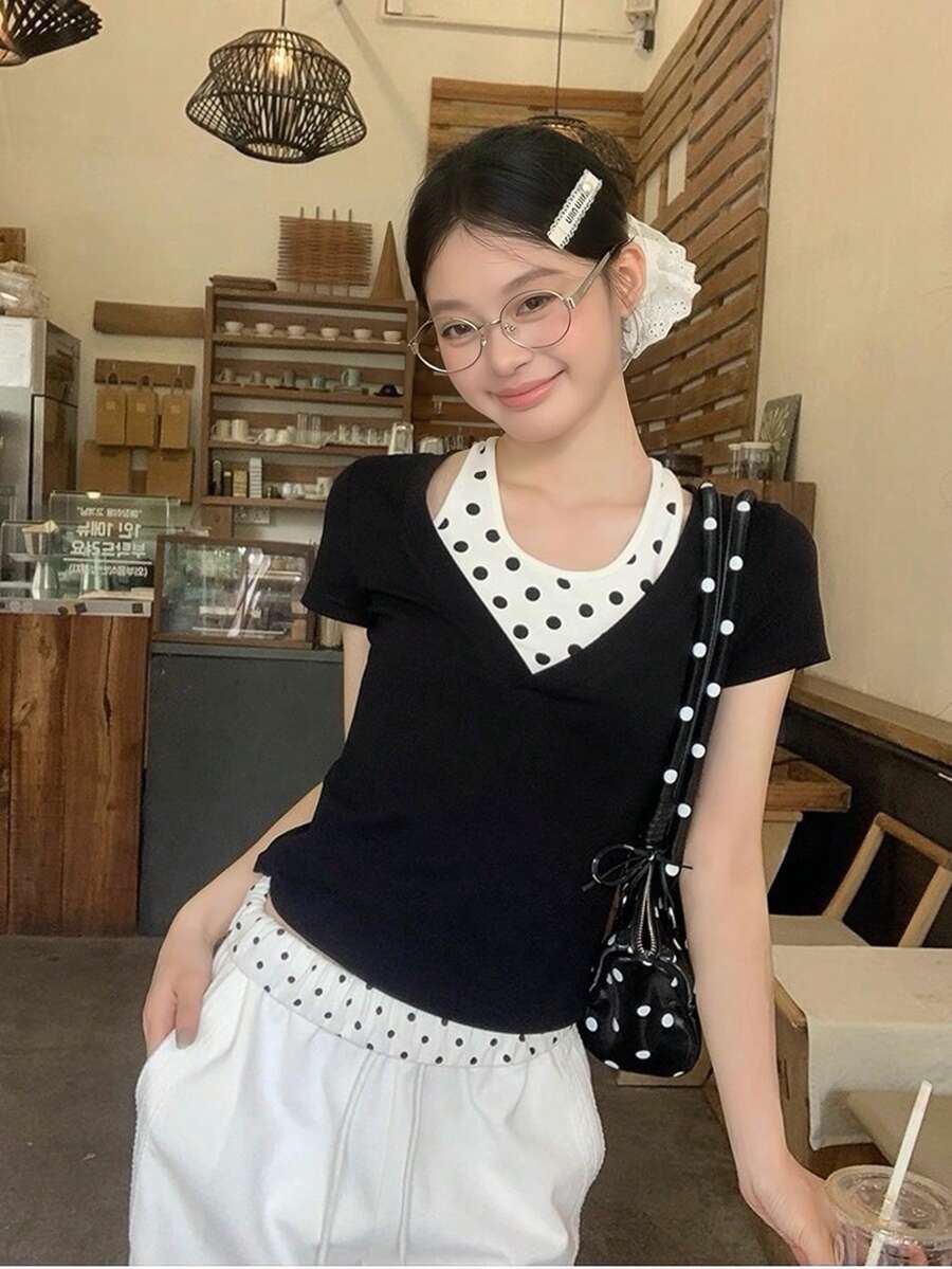 黑色正肩 2 合 1 短袖 T 恤,波點韓風時尚設計,夏季休閒美觀上衣 - 黑色 - 查看 1