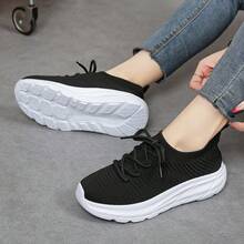 Summer New Multi-Color Casual Sports Shoes, Breathable Women's Running Shoes, Comfortable Soft Commuting Student Campus Mesh Sneakers - Black - View 1