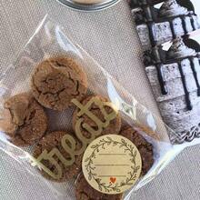 500张牛皮纸心形花环留言标签贴纸，1英寸圆形PVC自粘密封贴纸，适用于日常及节日派对礼物DIY包装、花束卡片、信封、餐饮等装饰用途。 - 查看 8