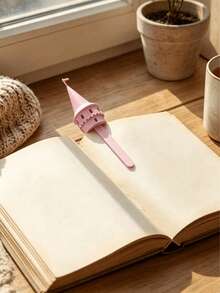 1pc Creative 3D Magic Castle Bookmark, Fun Novel Castle Shaped Bookmark Decoration, Multiple Colors Available, Spire Flag Design, Perfect Gift For Book Lovers, Bookmark, Collectible, Books, DIY, School Use, School Supplies - Castle - View 6