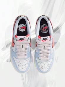 Nike Dunk Low Smiley Swoosh White Hydrogen Blue Crimson (GS)– Order Sneakers– Shoes For Women - Vintage-Spring & Summer-Inspired Running Shoes, Shock-Absorbing Comfort, Gym To Streetwear Casual Wear -Mother's Day Gifts-Father's Day Gift-IR0614 100 - White/Hydrogen Blue/Black/Flash Crimson - 查看 3