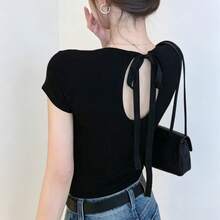 Áo thun ngắn tay cổ chữ U khoét rỗng màu đen có dây đeo nơ, trang phục mùa hè cho nữ, kiểu dáng ôm sát, cổ tròn, dáng crop thời trang tối giản, đa năng, phù hợp cho mặc hàng ngày, đi nghỉ mát, du lịch, nghỉ lễ. - màu đen - Xem 3