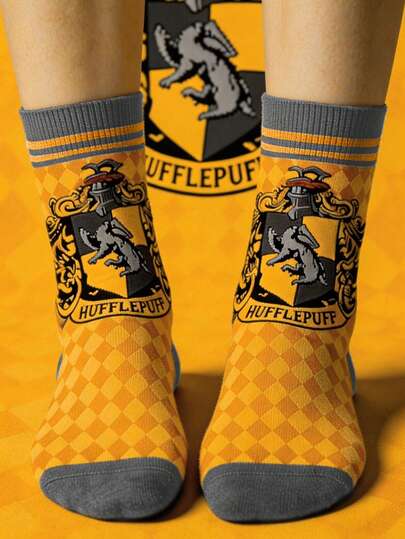  1 Pair Unisex Socks, Warner Bros Collaboration Magical School Series, Featuring House & Cartoon Animal Argyle Pattern, Comfortable Academic Style, Suitable For Movie Fans