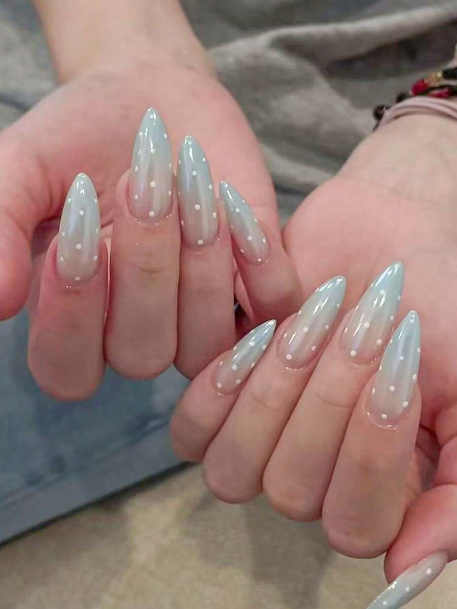 10pcs Handmade Wearable Nails, Short Almond-Shaped Fake Nails, Nude/Beige Base, 3D Floral Carving, Gold Trim Delicate Design, Soft Atmosphere, Versatile, Comes With Manicure Tools, Quick Application & Removal, Suitable For Women's Daily Wear