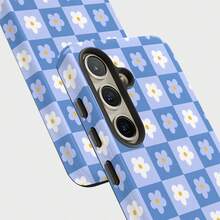 Funda para teléfono: Diseño de flores y cuadros azules, sencilla, linda y a la moda, funda protectora dos en uno, resistente, de doble capa para una protección superior, compatible con Samsung Galaxy S26/S25/S24/S23/S22/S21/S21+/S21 Ultra, Plus, FE, Edge/S20 FE/A15/A16, 17, 16, 15, 14, 13, 12, 11 Pro Max, Plus y Pro/A17/A26/A36/A56. - Color mixto 1 - Ver 6