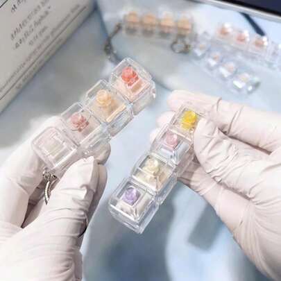 1个4键声控键盘钥匙扣，减压指尖玩具，指尖多轴体验按键，舒缓音乐，放松心情，减压玩具，益智玩具，注意力训练玩具 - 生日礼物，复活节礼物，愚人节礼物，节日礼物，完美礼物，玩具，游戏畅销品