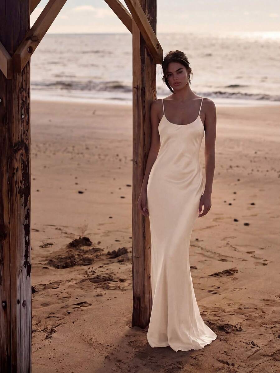 Đầm phù dâu dài gợi cảm, thiết kế dây mảnh hở lưng, khóa kéo, chất liệu vải dệt thanh lịch, phù hợp cho các dịp đặc biệt như đám cưới, mùa xuân. - màu mơ nhạt - Xem 1